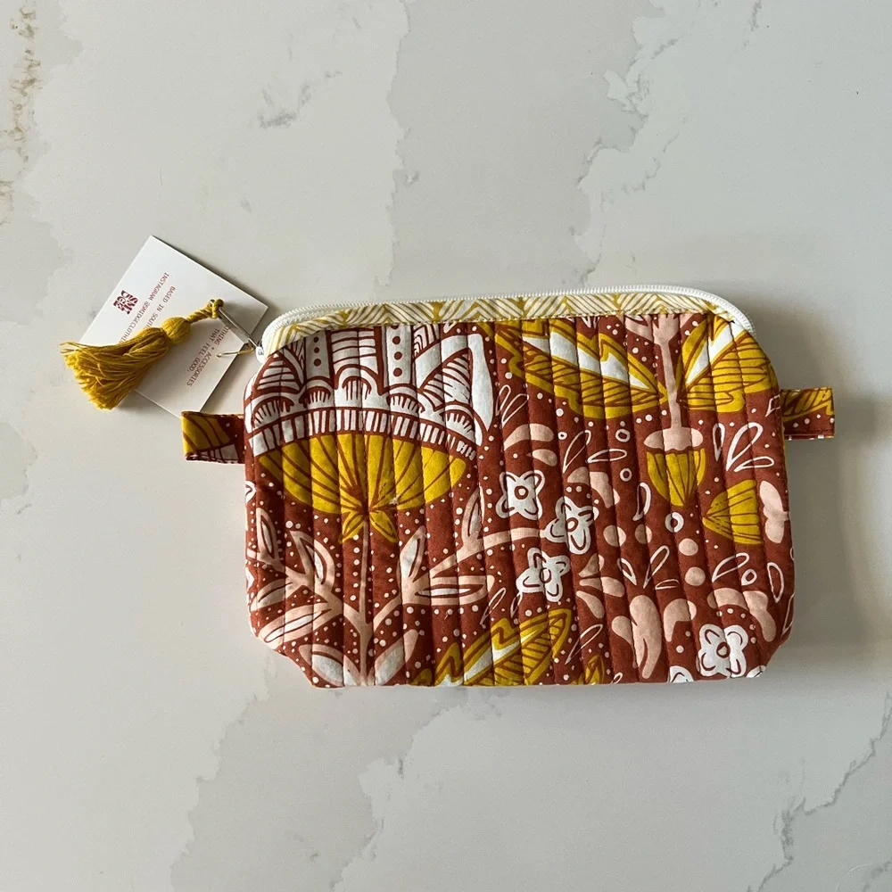 Hemlock Amelia Quilted Zipper Pouch NWT